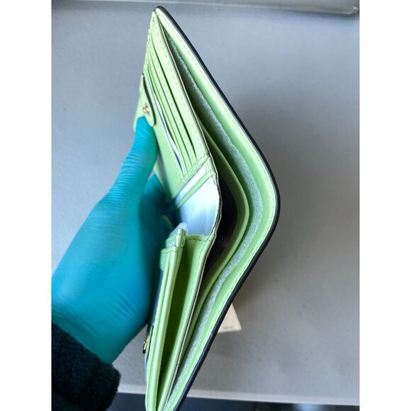 MICHAEL KORS Jet Blue Charm Women's Brown Logo Small Wallet New - Picture 6 of 6